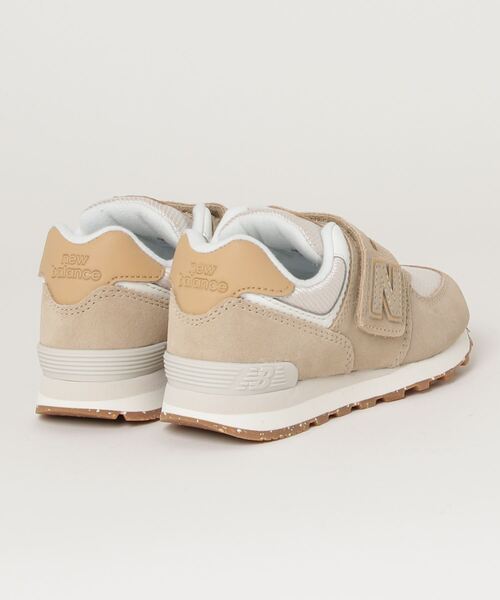 NEW BALANCE（ニューバランス）の「PV574（スニーカー・キッズ・ベージュ/ネイビー・17.0cm/21.5cm/18.5cm/19.0cm/21.0cm/18.0cm/19.5cm/17.5cm/20.0cm/20.5cm）」の4枚目の写真