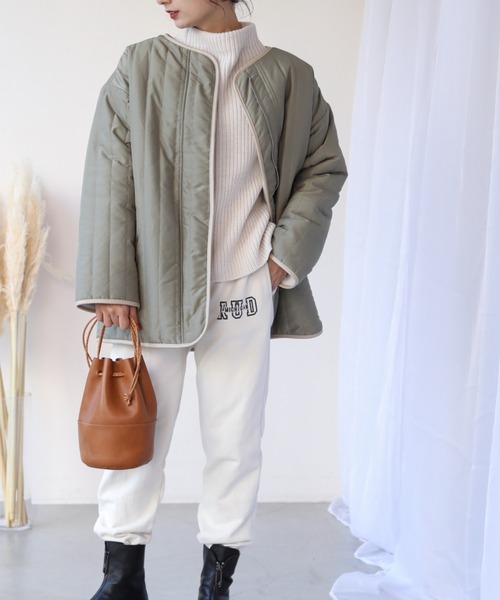 frames RAY CASSIN(フレームスレイカズン)の「【WEB限定】縦キルト×ボアリバーシブルブルゾン(ブルゾン・レディース・ベージュ/カーキ・FREE)」の3枚目の写真