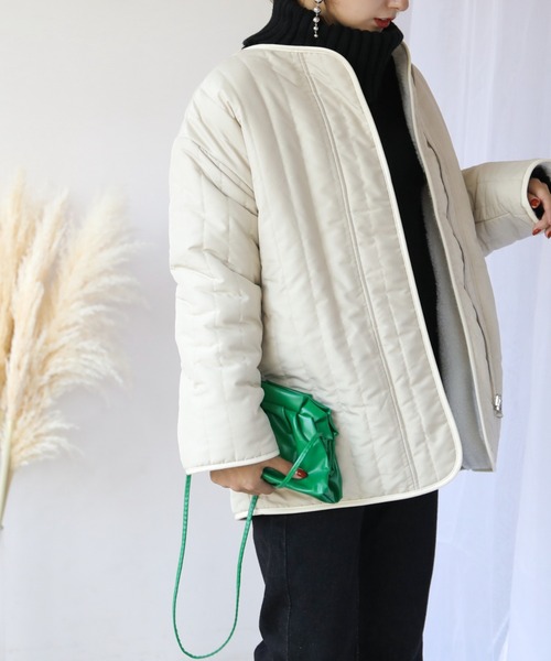 frames RAY CASSIN(フレームスレイカズン)の「【WEB限定】縦キルト×ボアリバーシブルブルゾン(ブルゾン・レディース・ベージュ/カーキ・FREE)」の11枚目の写真
