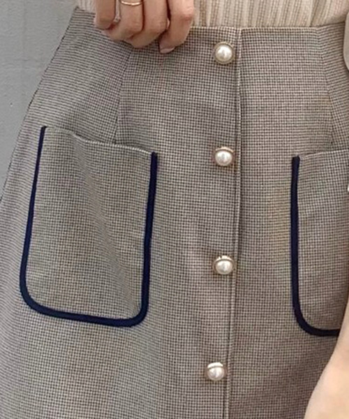 TITTY&CO.（ティティーアンドコー）の「【TIITTY&CO.】パイピングチェックミニスカート（スカート・レディース・ブラック/ブラウン/ネイビー・SMALL/MEDIUM）」の12枚目の写真