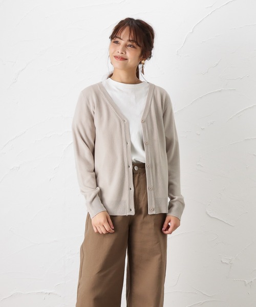 NAVY(ネイビー)の「洗えるニット カシミヤタッチ Vネックカーディガン(カーディガン/ボレロ・レディース・ブラック/ピンク/ベージュ・M/L)」の3枚目の写真