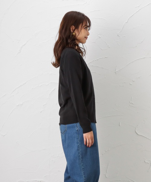 NAVY(ネイビー)の「洗えるニット カシミヤタッチ Vネックカーディガン(カーディガン/ボレロ・レディース・ブラック/ピンク/ベージュ・M/L)」の16枚目の写真