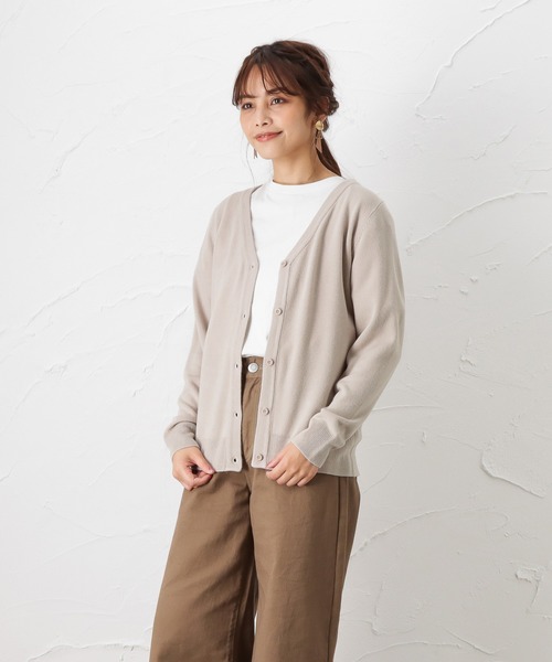 NAVY(ネイビー)の「洗えるニット カシミヤタッチ Vネックカーディガン(カーディガン/ボレロ・レディース・ブラック/ピンク/ベージュ・M/L)」の22枚目の写真