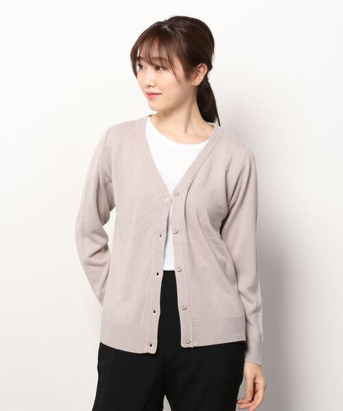 NAVY(ネイビー)の「洗えるニット カシミヤタッチ Vネックカーディガン(カーディガン/ボレロ・レディース・ブラック/ピンク/ベージュ・M/L)」の9枚目の写真
