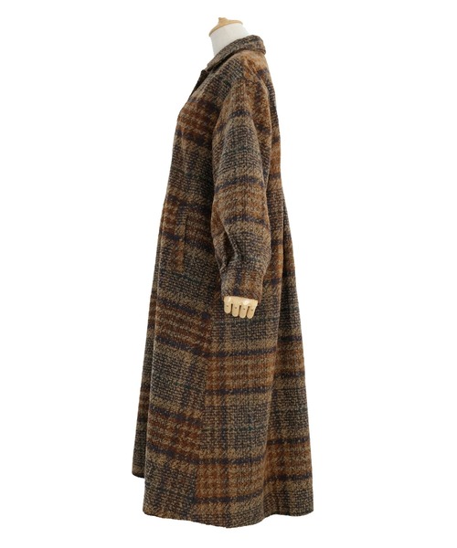 ＡＮＤＪ（アンドジェイ）の「ツイードチェック柄背中タックロングコート（チェスターコート・レディース・ネイビー/ブラウン・M）」の14枚目の写真