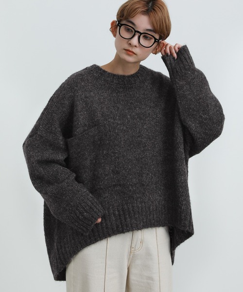 select MOCA（セレクトモカ）の「2021 AW クルーネックルーズミックスショート丈ニット（ニット/セーター・レディース・ブラック/ブラウン/ライトベージュ・FREE）」の2枚目の写真