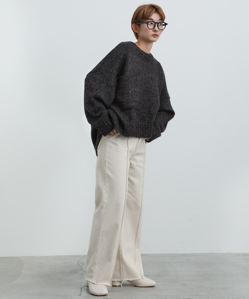 select MOCA（セレクトモカ）の「2021 AW クルーネックルーズミックスショート丈ニット（ニット/セーター・レディース・ブラック/ブラウン/ライトベージュ・FREE）」の6枚目の写真