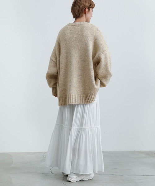 select MOCA（セレクトモカ）の「2021 AW クルーネックルーズミックスショート丈ニット（ニット/セーター・レディース・ブラック/ブラウン/ライトベージュ・FREE）」の9枚目の写真