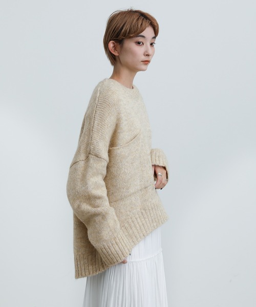 select MOCA（セレクトモカ）の「2021 AW クルーネックルーズミックスショート丈ニット（ニット/セーター・レディース・ブラック/ブラウン/ライトベージュ・FREE）」の10枚目の写真