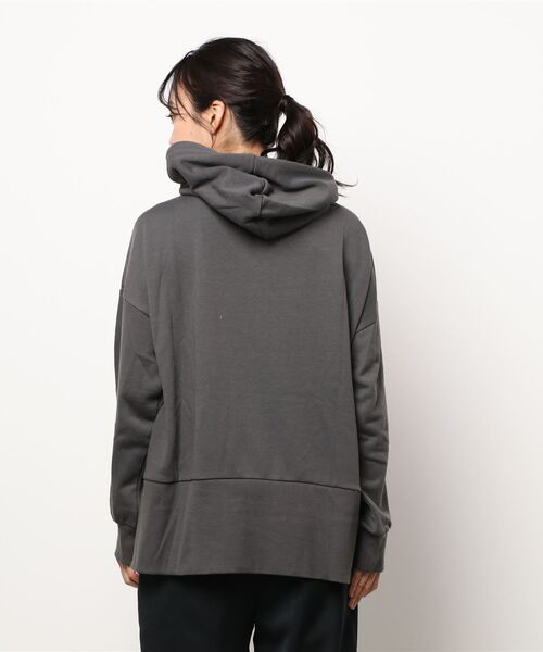 Lugnoncure（ルノンキュール）の「裏毛プルパーカー（パーカー・レディース・オフホワイト/グリーン/チャコール・ﾌﾘ-）」の5枚目の写真