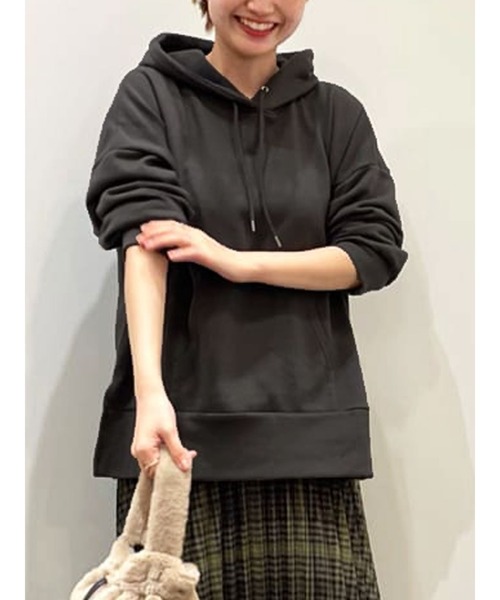 Lugnoncure（ルノンキュール）の「裏毛プルパーカー（パーカー・レディース・オフホワイト/グリーン/チャコール・ﾌﾘ-）」の3枚目の写真