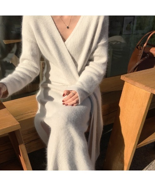 Ritzy(リッツィー)の「大人シルエット カシュクールデザイン コーディガン(カーディガン/ボレロ・レディース・ベージュ/グレー・FREE)」の8枚目の写真