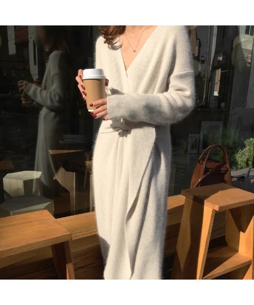 Ritzy(リッツィー)の「大人シルエット カシュクールデザイン コーディガン(カーディガン/ボレロ・レディース・ベージュ/グレー・FREE)」の7枚目の写真