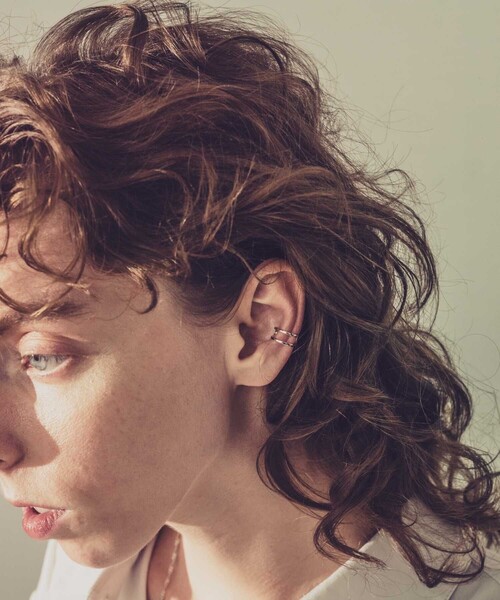 and cloud(アンドクラウド)の「Double Line Earcuff(イヤーカフ・レディース・ブラック/シルバー/イエローゴールド・FREE)」の9枚目の写真