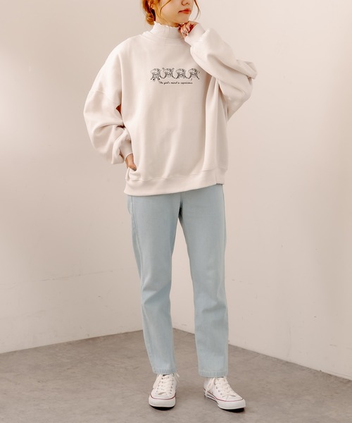 OLIVE des OLIVE（オリーブデオリーブ）の「【WEB限定】Anneちゃん裏起毛プルオーバー（スウェット・レディース・ボルドー/アイボリー/グリーン/スミクロ・FREE）」の5枚目の写真