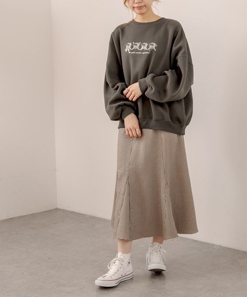 OLIVE des OLIVE（オリーブデオリーブ）の「【WEB限定】Anneちゃん裏起毛プルオーバー（スウェット・レディース・ボルドー/アイボリー/グリーン/スミクロ・FREE）」の17枚目の写真