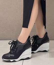 +diana（プラスダイアナ）の「【9cm】美脚ヒールアップスニーカー（スニーカー）」