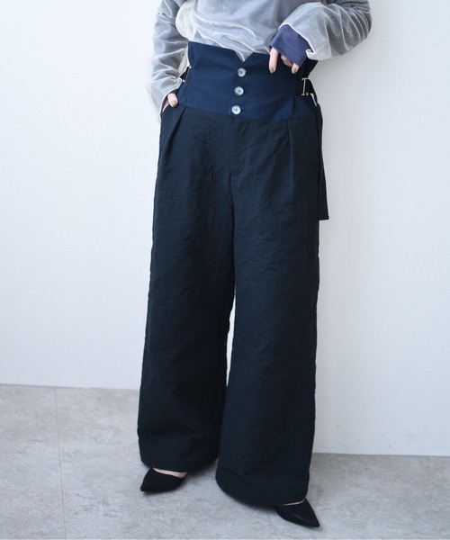 Eimee Law(エイミーロウ)の「フクレジャガードワイドパンツ(その他パンツ・レディース・ブラック/ベージュ・38)」の9枚目の写真