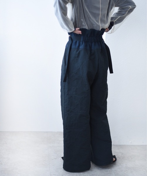 Eimee Law(エイミーロウ)の「フクレジャガードワイドパンツ(その他パンツ・レディース・ブラック/ベージュ・38)」の10枚目の写真