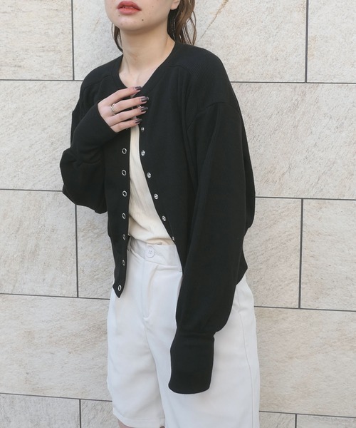 CORNERS(コーナーズ)の「ワッフルショートカーディガン(カーディガン/ボレロ・レディース・ブラック/グリーン/レッド/オフホワイト・M)」の8枚目の写真