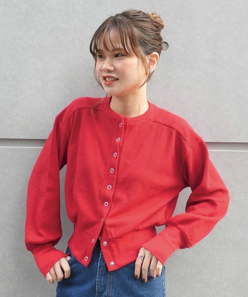 CORNERS(コーナーズ)の「ワッフルショートカーディガン(カーディガン/ボレロ・レディース・ブラック/グリーン/レッド/オフホワイト・M)」の16枚目の写真