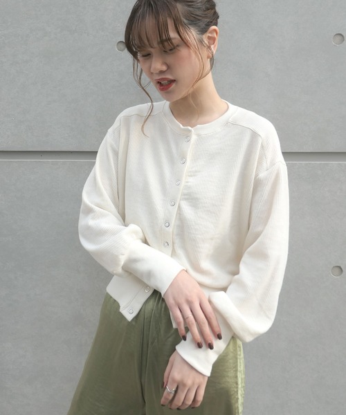 CORNERS(コーナーズ)の「ワッフルショートカーディガン(カーディガン/ボレロ・レディース・ブラック/グリーン/レッド/オフホワイト・M)」の19枚目の写真