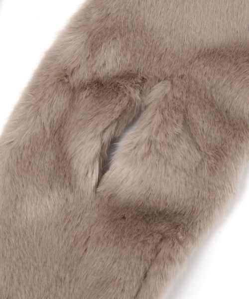 Andemiu（アンデミュウ）の「フェイクファーミニマフラー268517（マフラー・レディース・ベージュ/モカ・FREE）」の7枚目の写真