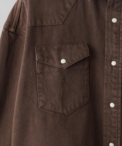 Wrangler(ラングラー)の「【別注】<Wrangler>ブラウン デニムシャツ ∴(シャツ/ブラウス・レディース・ダークブラウン・FREE)」の14枚目の写真