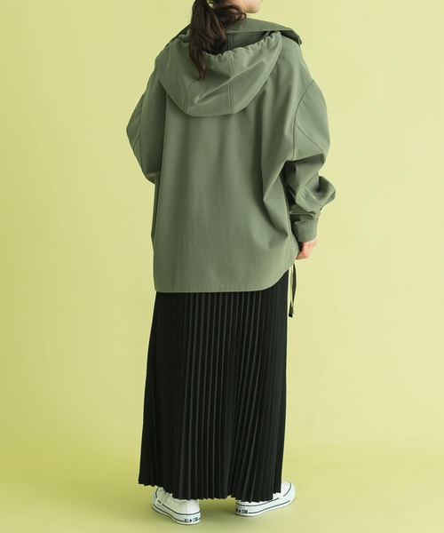 Uiscel(ユイセル)の「Uiscel アシンメトリープリーツマキシスカート(スカート・レディース・ベージュ/グリーン/ブラック・ONE)」の19枚目の写真