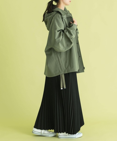 Uiscel(ユイセル)の「Uiscel アシンメトリープリーツマキシスカート(スカート・レディース・ベージュ/グリーン/ブラック・ONE)」の13枚目の写真