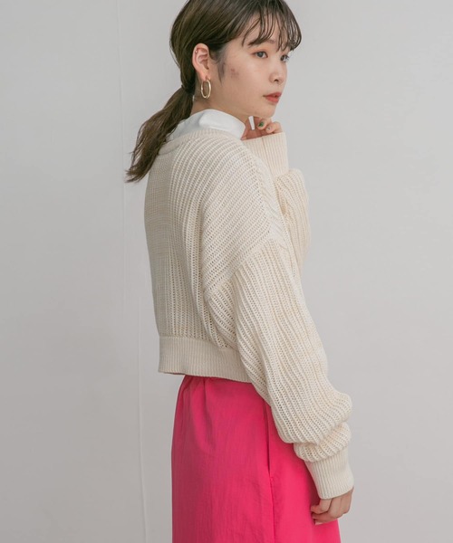 KBF（ケイビーエフ）の「前後2WAYメランジショートカーディガン（ニット/セーター・レディース・ブルー/ライトベージュ/ピンク・ONE）」の11枚目の写真