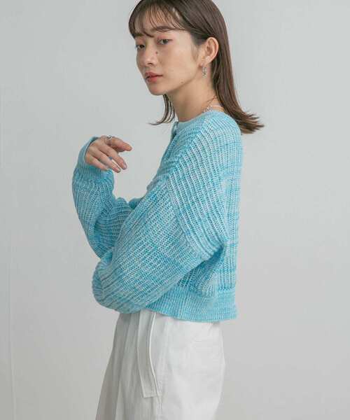 KBF（ケイビーエフ）の「前後2WAYメランジショートカーディガン（ニット/セーター・レディース・ブルー/ライトベージュ/ピンク・ONE）」の21枚目の写真