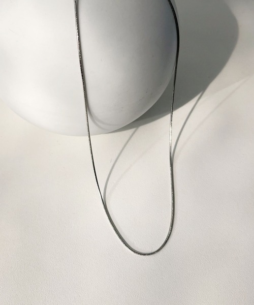 CEMONEMO(セモネモ)の「【金属アレルギー対応】 スネークチェーン ネックレス 1mm / サージカルステンレス 316L(ネックレス・レディース・ゴールド/シルバー・FREE)」の7枚目の写真
