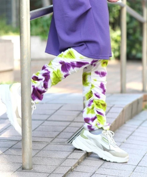 チチカカ（チチカカ）の「裾くしゅレギンス【WEB限定】（レギンス/スパッツ・レディース・ターコイズブルー/パープル系その他/チャコールグレー/ブラウン/パープル/カーキ/グリーン・FREE）」の7枚目の写真