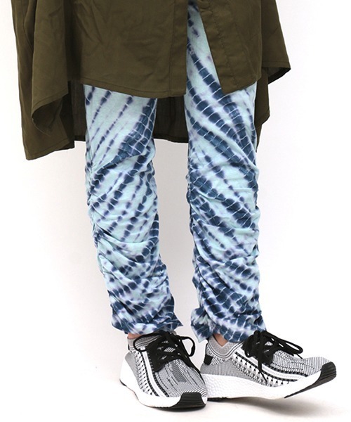 チチカカ（チチカカ）の「裾くしゅレギンス【WEB限定】（レギンス/スパッツ・レディース・ターコイズブルー/パープル系その他/チャコールグレー/ブラウン/パープル/カーキ/グリーン・FREE）」の17枚目の写真