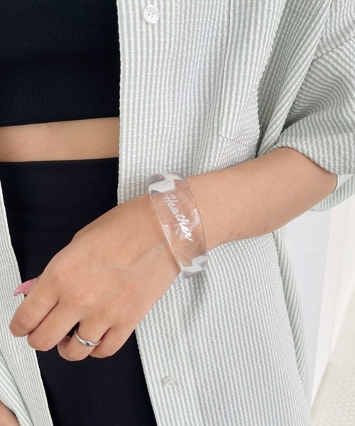 Heather(ヘザー)の「HE*アクリルバングル 281172(バングル/リストバンド・レディース・クリア・ONE SIZE)」の3枚目の写真