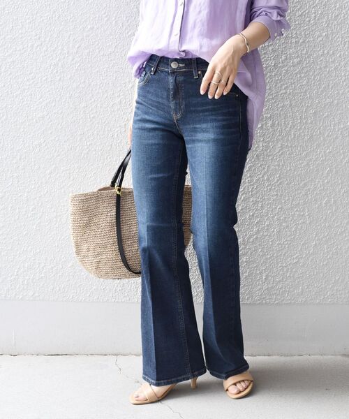 SOMETHING（サムシング）の「*SOMETHING LISAフレアデニム◆（デニムパンツ・レディース・サックスブルー/ブルー/グレー系・26/27/28）」の3枚目の写真