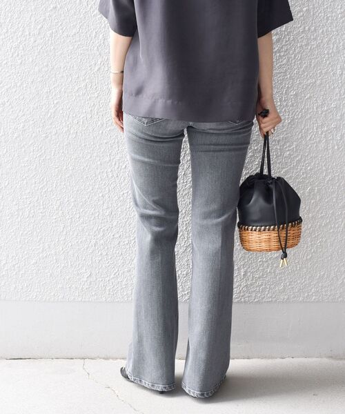 SOMETHING（サムシング）の「*SOMETHING LISAフレアデニム◆（デニムパンツ・レディース・サックスブルー/ブルー/グレー系・26/27/28）」の6枚目の写真