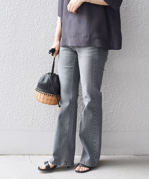 SOMETHING（サムシング）の「*SOMETHING LISAフレアデニム◆（デニムパンツ・レディース・サックスブルー/ブルー/グレー系・26/27/28）」の13枚目の写真