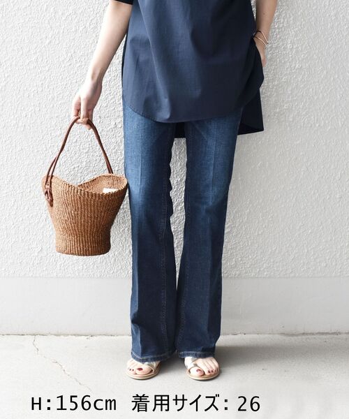 SOMETHING（サムシング）の「*SOMETHING LISAフレアデニム◆（デニムパンツ・レディース・サックスブルー/ブルー/グレー系・26/27/28）」の16枚目の写真