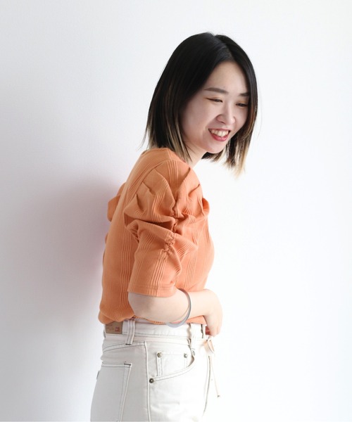 cepo(セポ)の「ギャザーパフスリーブ Tee(Tシャツ/カットソー・レディース・ブラック/オフホワイト/オレンジ/グリーン・M)」の13枚目の写真