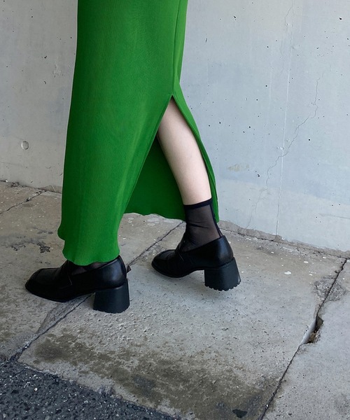 y/m by RIKA（イムバイリカ）の「スクエアトゥーローファー（ローファー・レディース・ブラック・SMALL/LARGE/MEDIUM）」の2枚目の写真