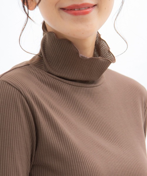 Honeys（ハニーズ）の「メロータートルネック（Tシャツ/カットソー・レディース・ブラック/ネイビー/アイボリー/ブラウン/ベージュ/サックスブルー/ライトグリーン/ピンク・S/L/M/LL）」の22枚目の写真