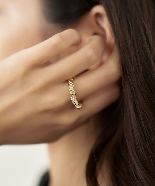 Geel(ギール)の「Geel/ニュアンスロープリング(リング・レディース・シルバー/ゴールド・FREE)」の9枚目の写真