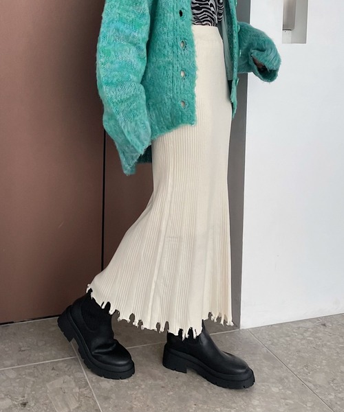 PAGEBOY(ページボーイ)の「ダメージヘムニットスカート(スカート・レディース・ブラック/オフホワイト/チェリーレッド・FREE)」の15枚目の写真