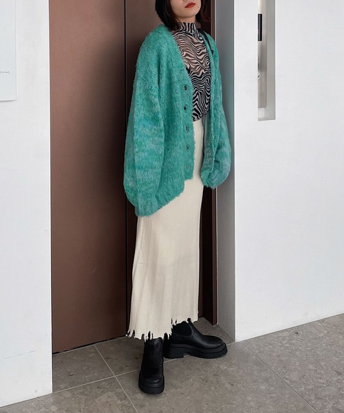 PAGEBOY(ページボーイ)の「ダメージヘムニットスカート(スカート・レディース・ブラック/オフホワイト/チェリーレッド・FREE)」の6枚目の写真