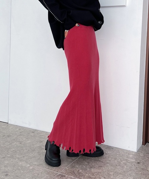 PAGEBOY(ページボーイ)の「ダメージヘムニットスカート(スカート・レディース・ブラック/オフホワイト/チェリーレッド・FREE)」の11枚目の写真