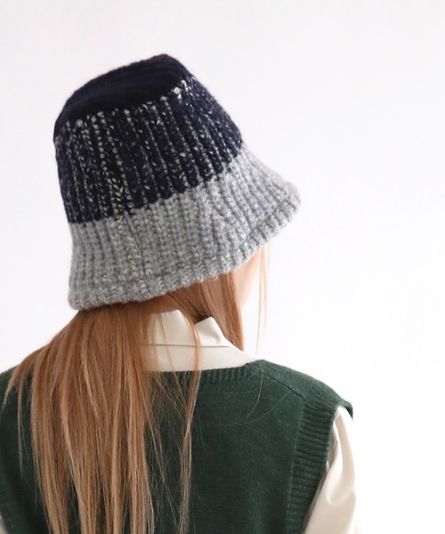 UNE MANSION（ユヌマンション）の「ツーカラー配色ニットハット（ニットキャップ/ビーニー・レディース・グリーン/グレー/ブラウン/ベージュ・ONE SIZE）」の7枚目の写真