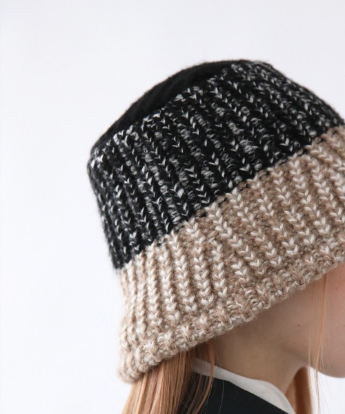 UNE MANSION（ユヌマンション）の「ツーカラー配色ニットハット（ニットキャップ/ビーニー・レディース・グリーン/グレー/ブラウン/ベージュ・ONE SIZE）」の17枚目の写真