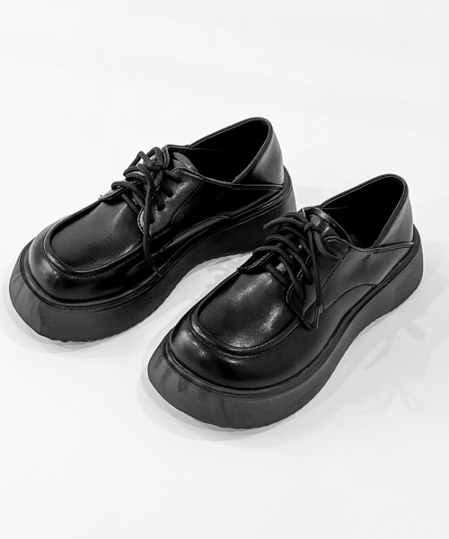 FOLLOWIN（フォロウィン）の「ラウンドスクエアプラットフォーム厚底ローファー（ローファー・レディース・ブラック/アイボリー・23.0cm/24.0cm/25.0cm）」の7枚目の写真